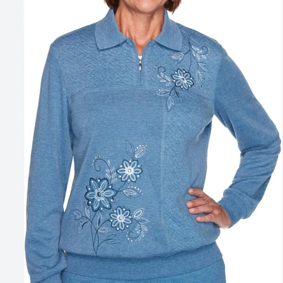 Alfred Dunner Lp Cozy Heather Blue Floral embellishment Quilt pattern knit top - Picture 1 of 12